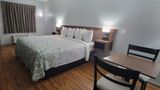 HomeTowne Studios Egg Harbor-Atlantic Room