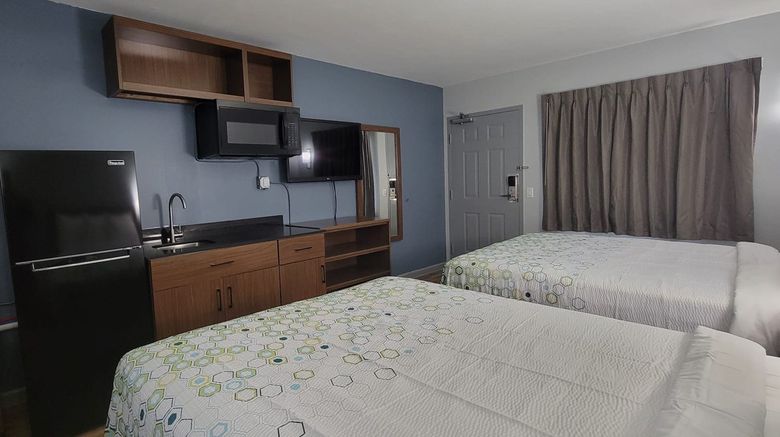 <b>HomeTowne Studios Egg Harbor-Atlantic Room</b>. Images powered by <a href="https://www.leonardoworldwide.com/" title="Leonardo Worldwide" target="_blank">Leonardo</a>.