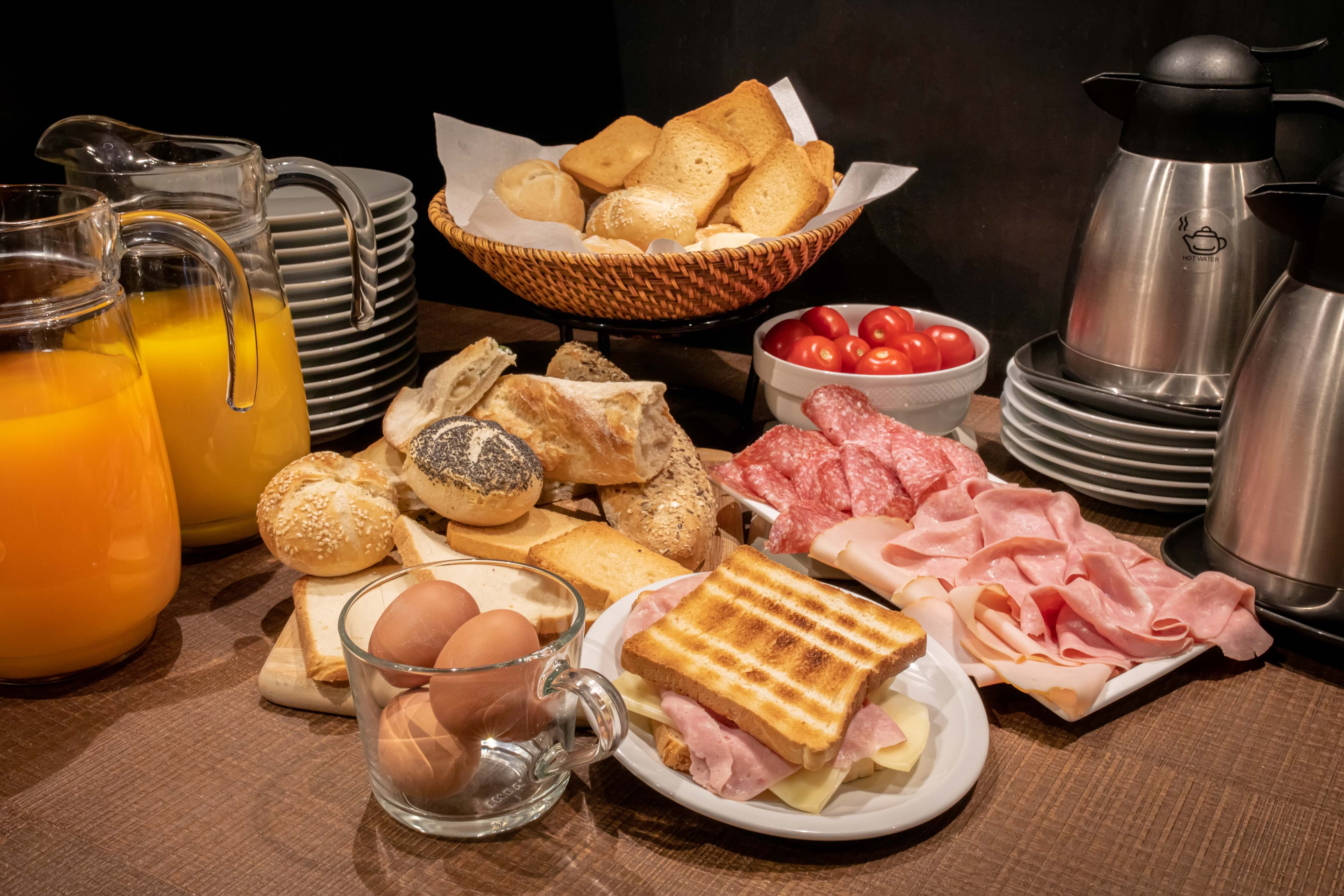 Hotel Roxy- Milan, Italy Hotels- Tourist Class Hotels in Milan