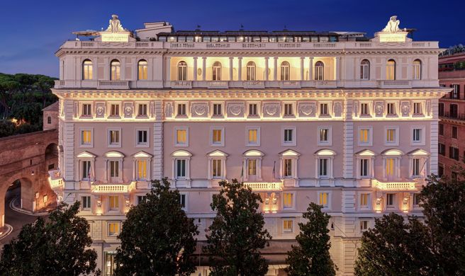 Marriott Grand Hotel Flora Exterior