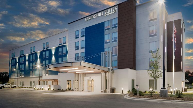 Springhill Suites Airport Lake Pointe Exterior