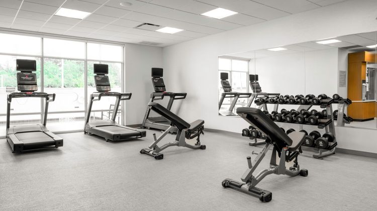 Springhill Suites Airport Lake Pointe Recreation