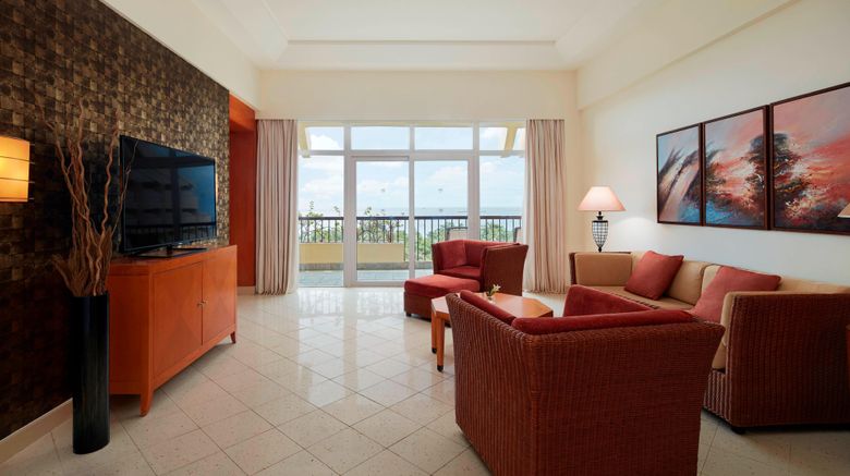 <b>Sheraton Sanya Resort Suite</b>. Images powered by <a href=https://www.travelagewest.com/Hotels/Sanya-China/