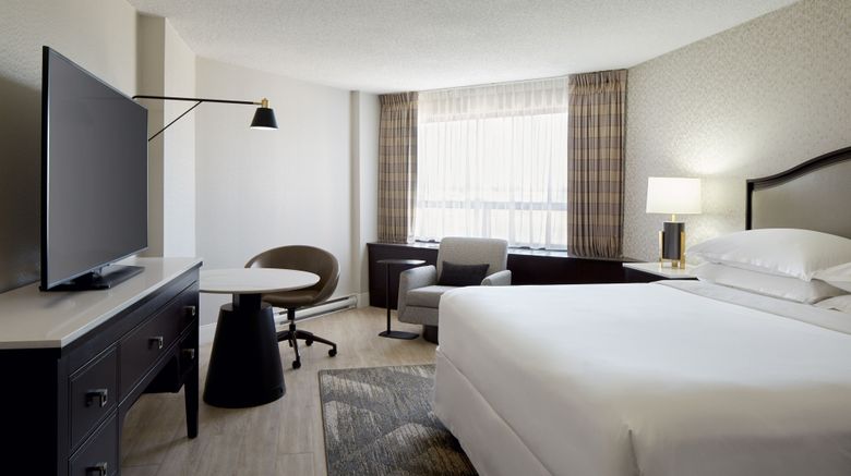 <b>Sheraton Montreal Airport Hotel Room</b>. Images powered by <a href="https://www.leonardoworldwide.com/" title="Leonardo Worldwide" target="_blank">Leonardo</a>.