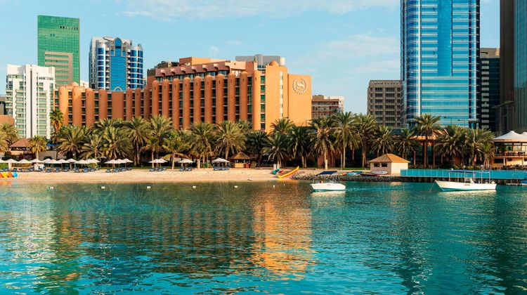 Sheraton Abu Dhabi Hotel & Resort Exterior