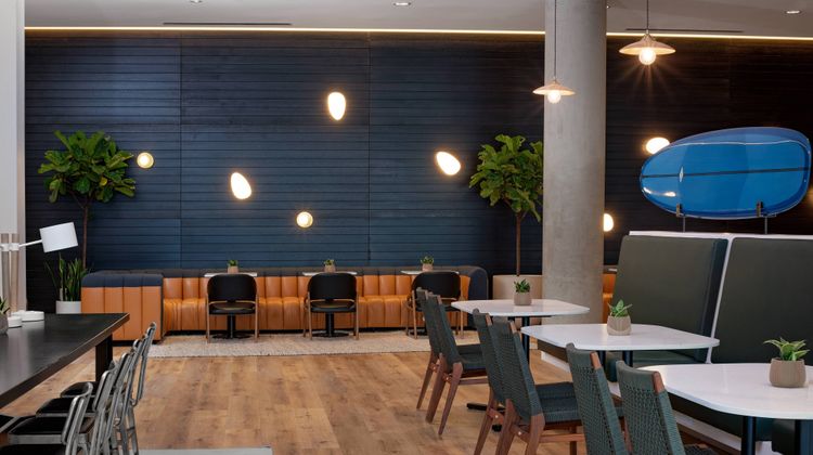 SpringHill Suites Oceanside Beach Restaurant