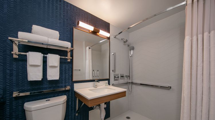 Fairfield Inn New York JFK Airport Room