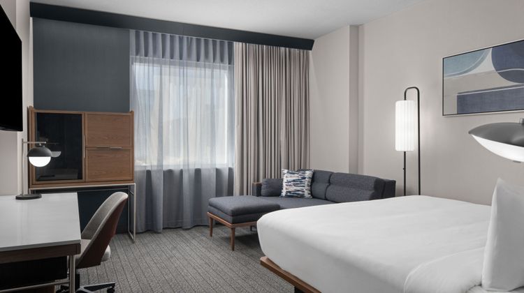 Courtyard Calgary Downtown Room
