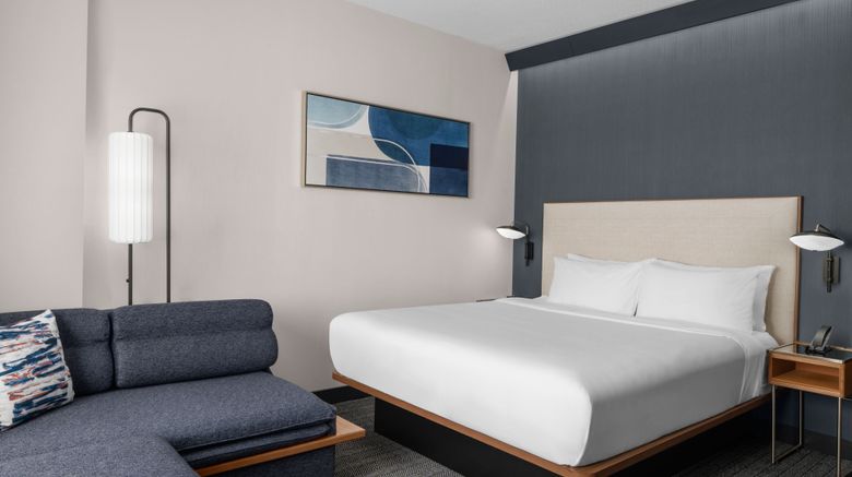 <b>Courtyard Calgary Downtown Room</b>. Images powered by <a href="https://www.leonardoworldwide.com/" title="Leonardo Worldwide" target="_blank">Leonardo</a>.