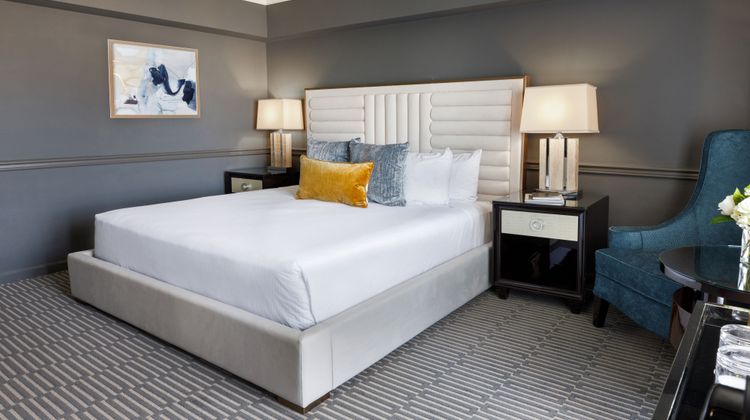 Ambassador Hotel Tulsa, Autograph Coll Room