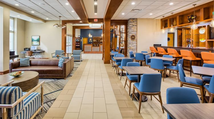 Four Points Raleigh Durham Airport Exterior