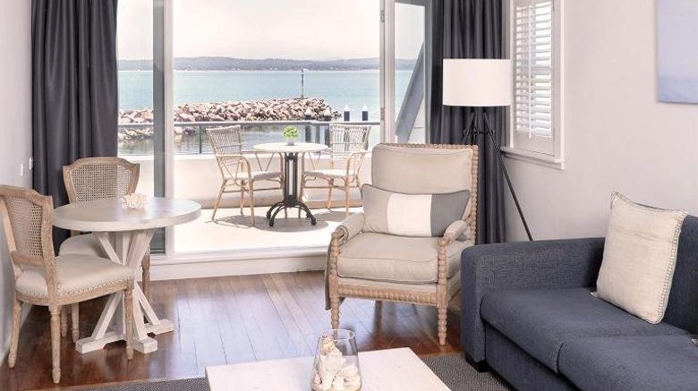 <b>Anchorage Port Stephens Suite</b>. Images powered by <a href="https://www.leonardoworldwide.com/" title="Leonardo Worldwide" target="_blank">Leonardo</a>.