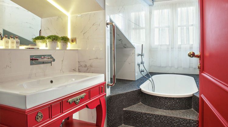 La Maison Favart Room