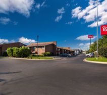 Red Roof Inn & Suites Lexington-Hamburg Exterior