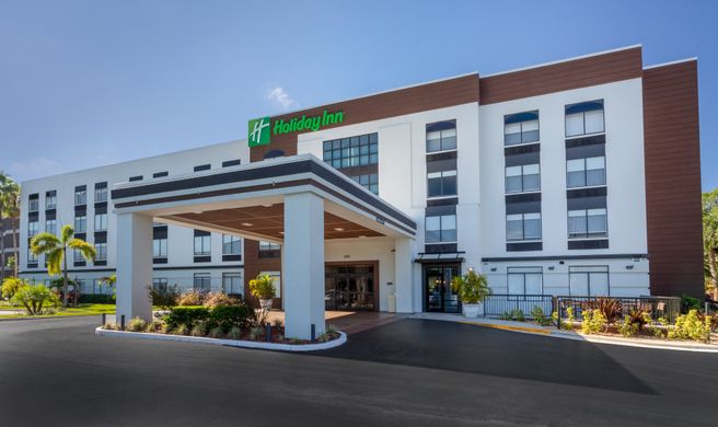 Holiday Inn Tampa North Exterior