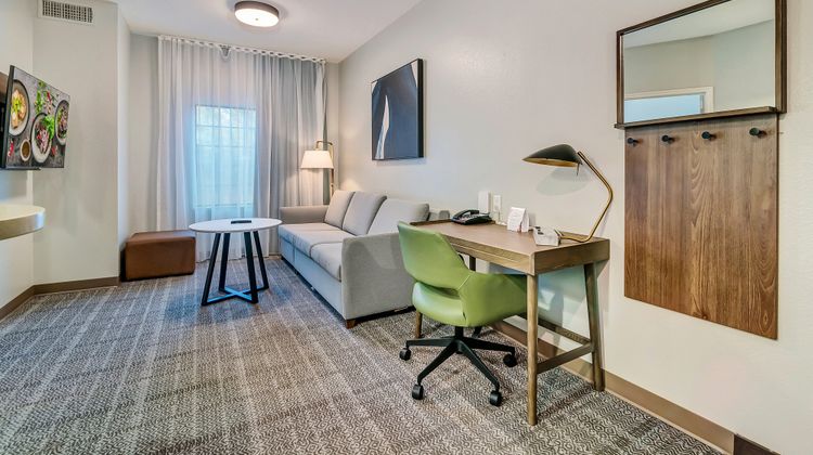 Staybridge Suites Tyler University Area Room