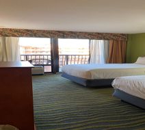 Holiday Inn Hotel & Suites Room