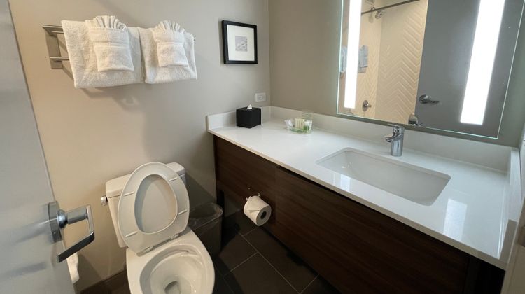 Holiday Inn Chicago-Downtown Room