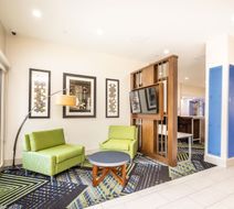 Holiday Inn Express & Suites San Jose Lobby
