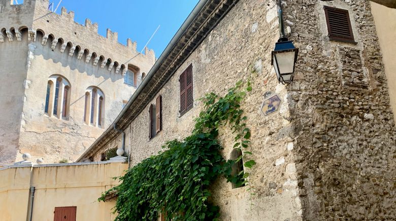 <b>Chateau Le Cagnard Exterior</b>. Images powered by <a href="https://www.leonardoworldwide.com/" title="Leonardo Worldwide" target="_blank">Leonardo</a>.