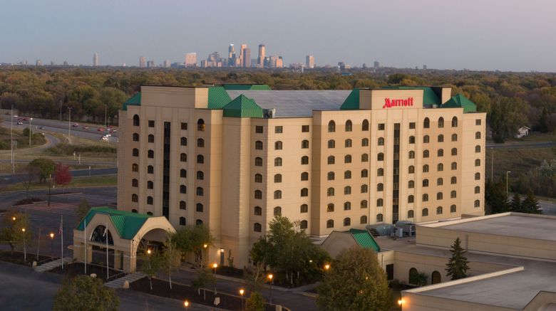 <b>Minneapolis Marriott Northwest Exterior</b>. Images powered by <a href="https://www.leonardoworldwide.com/" title="Leonardo Worldwide" target="_blank">Leonardo</a>.