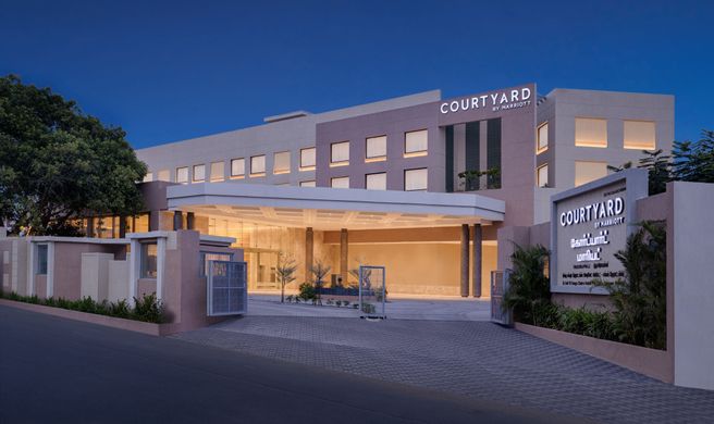 Courtyard by Marriott Tiruchirappalli Exterior