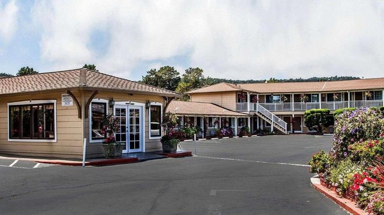 The Inn at 1252 Monterey Exterior