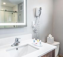 The Inn at 1252 Monterey Room