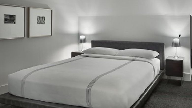 <b>AKA Times Square Room</b>. Images powered by <a href="https://www.leonardoworldwide.com/" title="Leonardo Worldwide" target="_blank">Leonardo</a>.