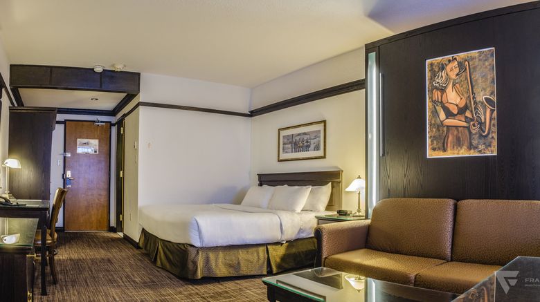 <b>Le Montagnais Hotel Room</b>. Images powered by <a href="https://www.leonardoworldwide.com/" title="Leonardo Worldwide" target="_blank">Leonardo</a>.