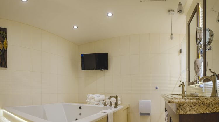 Le Montagnais Hotel Room