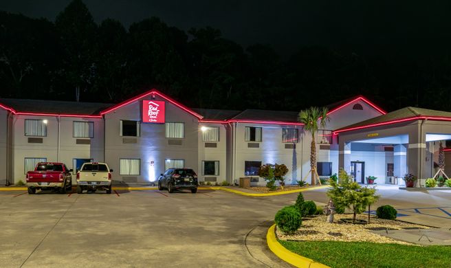 Red Roof Inn & Suites Carrollton-West GA Exterior