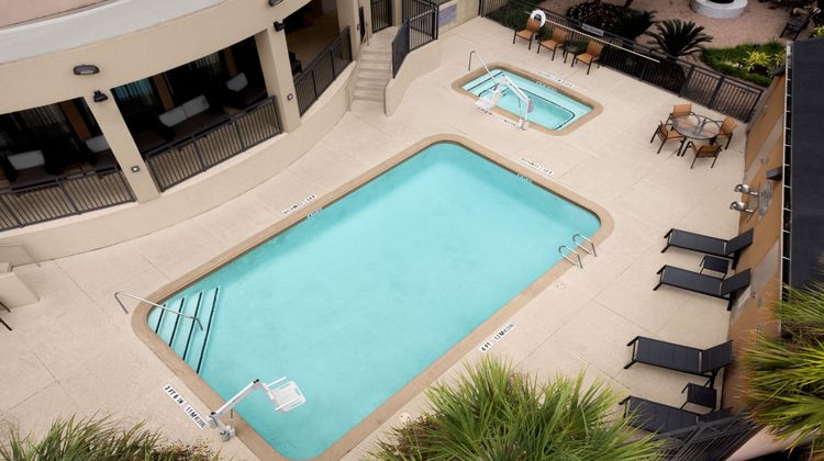 Courtyard Houston Medical Center Pool
