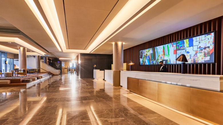 <b>Omni Boston Hotel at the Seaport Lobby</b>. Images powered by <a href="https://www.leonardoworldwide.com/" title="Leonardo Worldwide" target="_blank">Leonardo</a>.