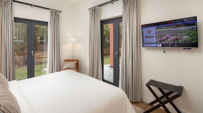 <b>Sheraton Cascais Resort Suite</b>. Images powered by <a href="https://www.leonardoworldwide.com/" title="Leonardo Worldwide" target="_blank">Leonardo</a>.