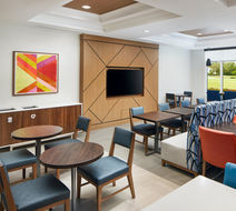 Holiday Inn Express Hotel & Suites Lobby