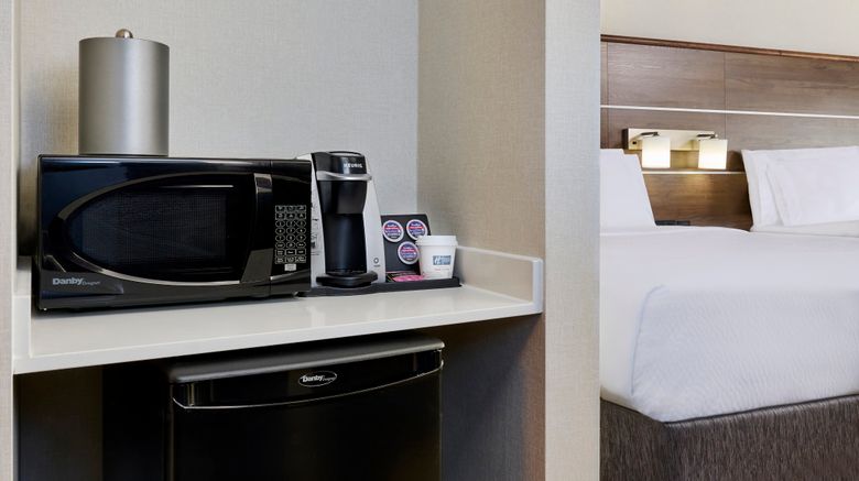 <b>Holiday Inn Express & Suites Brantford Room</b>. Images powered by <a href="https://www.leonardoworldwide.com/" title="Leonardo Worldwide" target="_blank">Leonardo</a>.