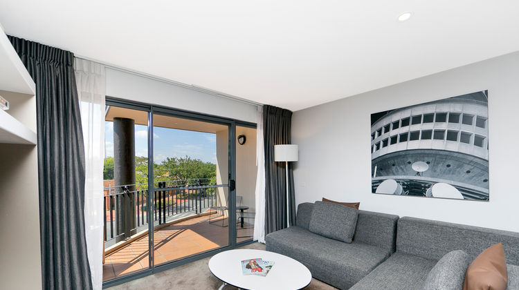 Astra Apartments The Griffin Room