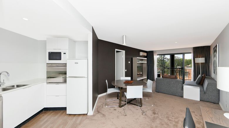 <b>Astra Apartments The Griffin Room</b>. Images powered by <a href="https://www.leonardoworldwide.com/" title="Leonardo Worldwide" target="_blank">Leonardo</a>.