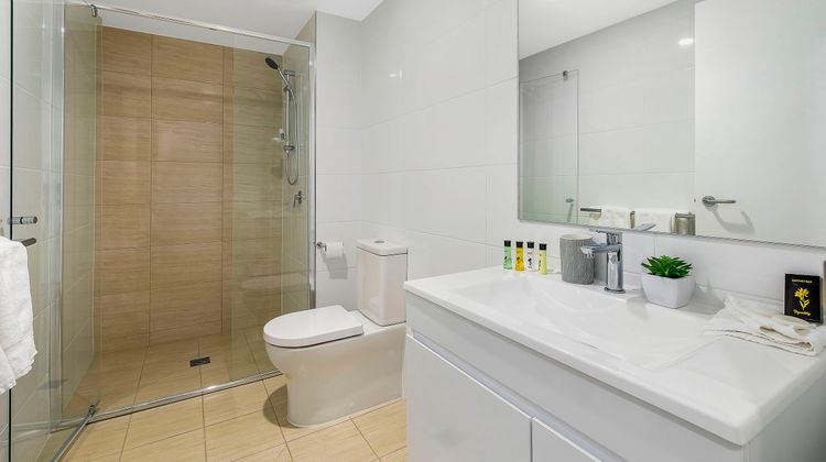Astra Apartments Newcastle Room