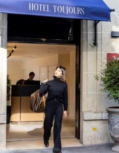 Hotel Toujours
