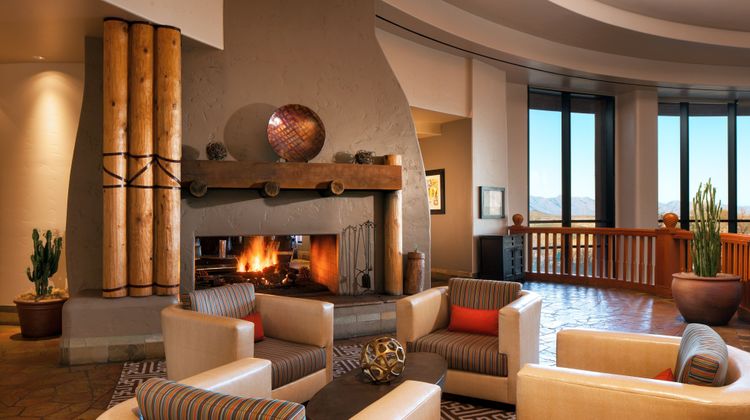 Sheraton Grand at Wild Horse Pass Lobby