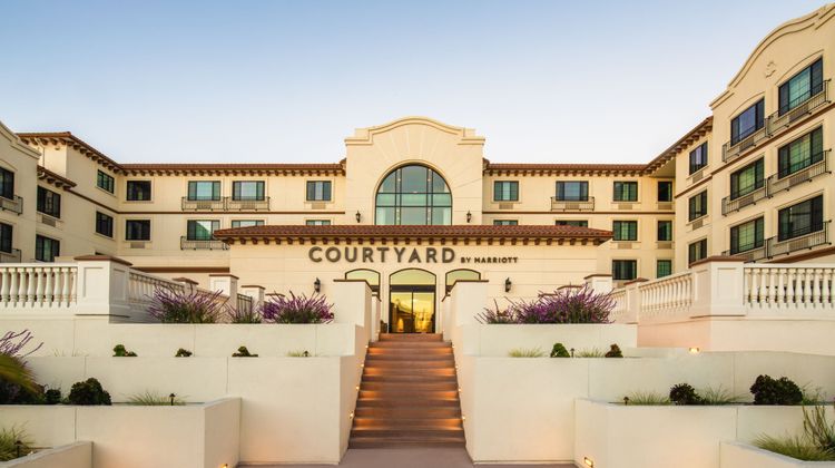 Courtyard Santa Cruz Exterior