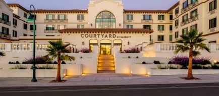 Courtyard Santa Cruz Exterior