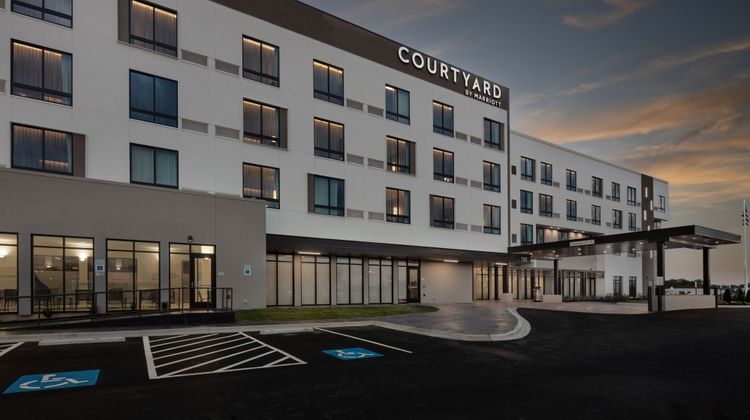 Courtyard Marriott Conway Exterior