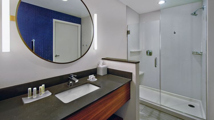 Fairfield Inn & Stes Flamingo Crossings Room