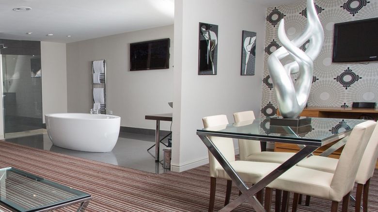 <b>Sketchley Grange Hotel Suite</b>. Images powered by <a href="https://www.leonardoworldwide.com/" title="Leonardo Worldwide" target="_blank">Leonardo</a>.
