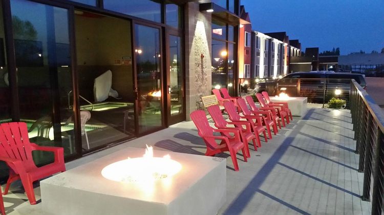 Hotel Ruby Ponderay Exterior