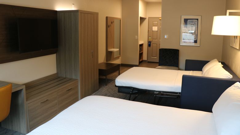 <b>Holiday Inn Express & Suites Room</b>. Images powered by <a href="https://www.leonardoworldwide.com/" title="Leonardo Worldwide" target="_blank">Leonardo</a>.