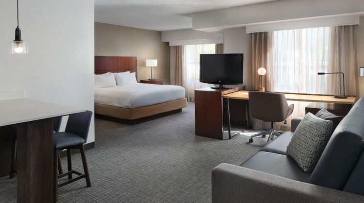 Residence Inn Pinehurst Southern Pines Suite